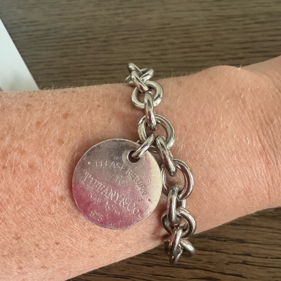Tiffany & Co. Silver Chain Return To Tiffany Round Bracelet - Picture 3 of 7